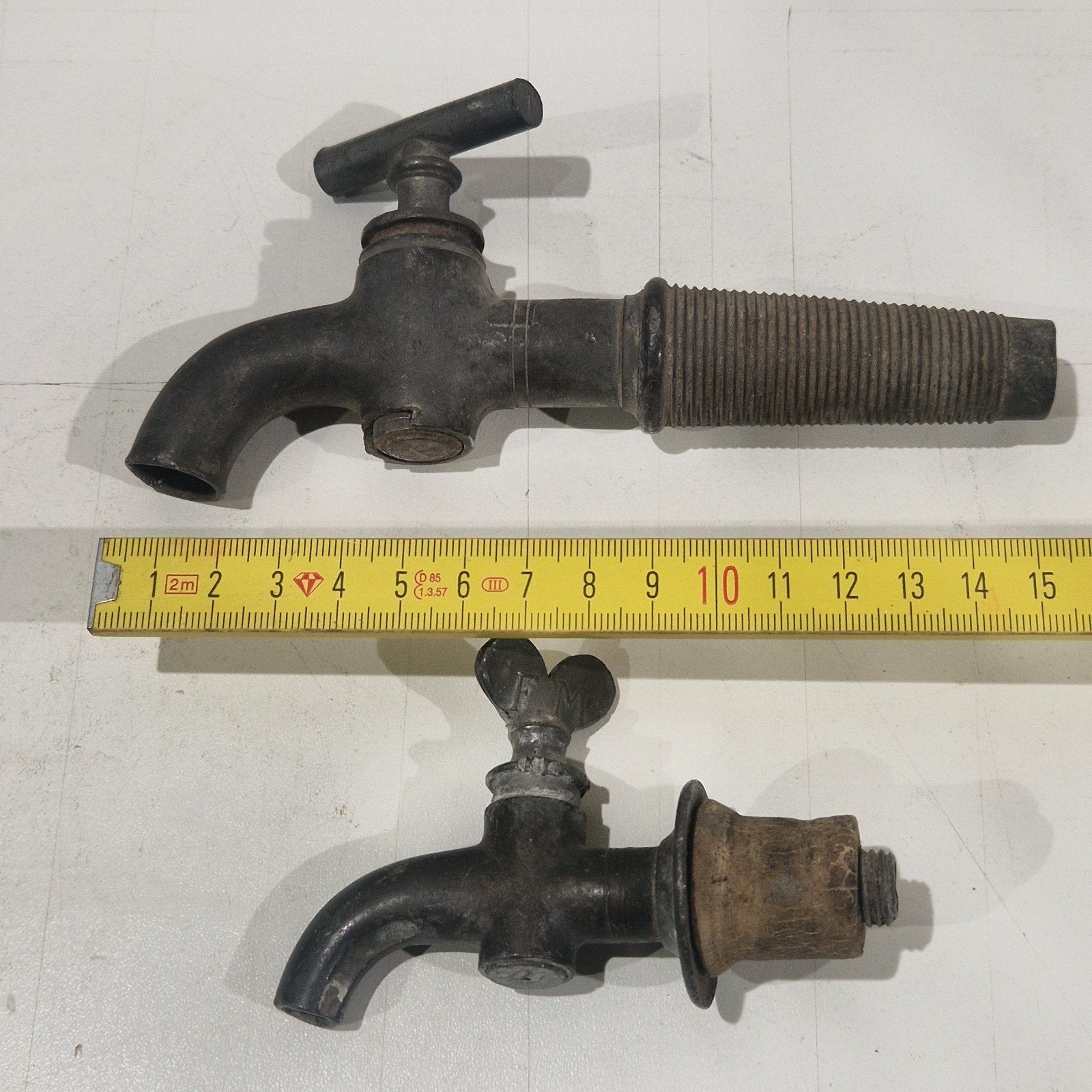 Set antieke tinnen of loden  vatkraan en F.M. kraan, Antiek en Kunst, Ophalen of Verzenden