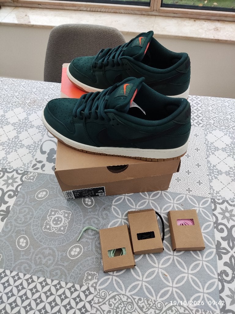 Nike SB Dunk Low Pro Taille 43 EU, Enlèvement, Neuf, Chaussures