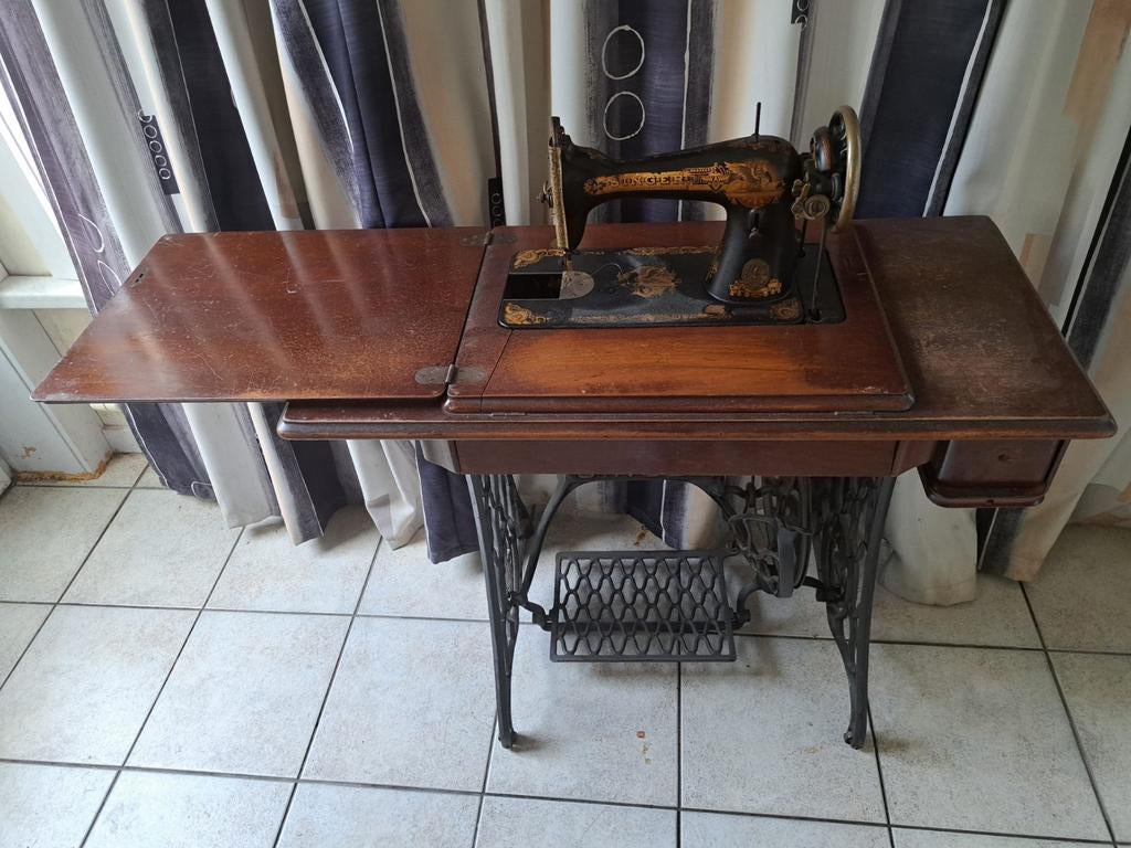 Naaimachine, Antiek en Kunst, Ophalen