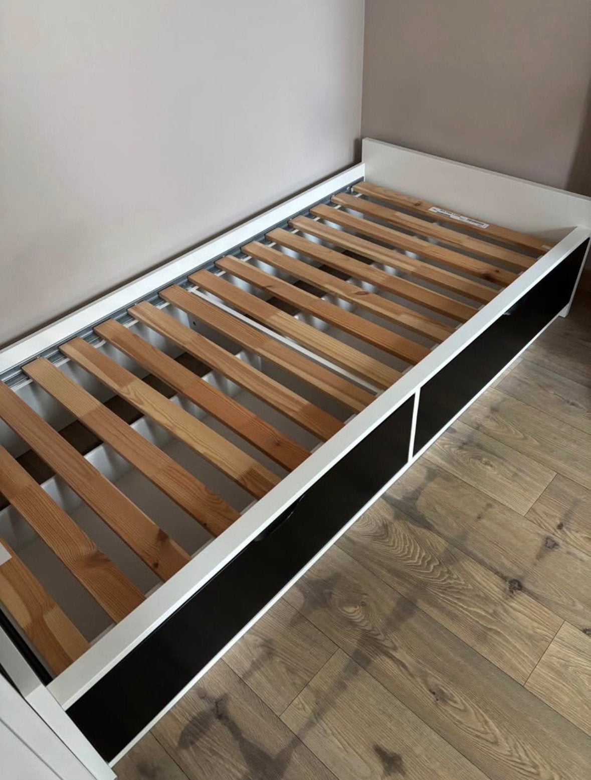 Lit simple IKEA, Une personne, Enlèvement, Utilisé, Bois