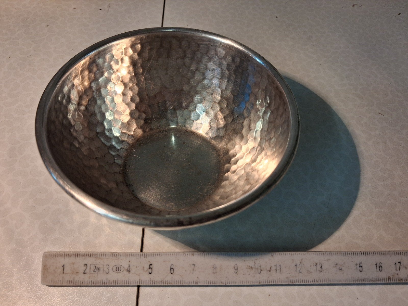 Victoria hollandia plate verzilverd gehamerd schaaltje, Antiek en Kunst, Ophalen of Verzenden, Zilver