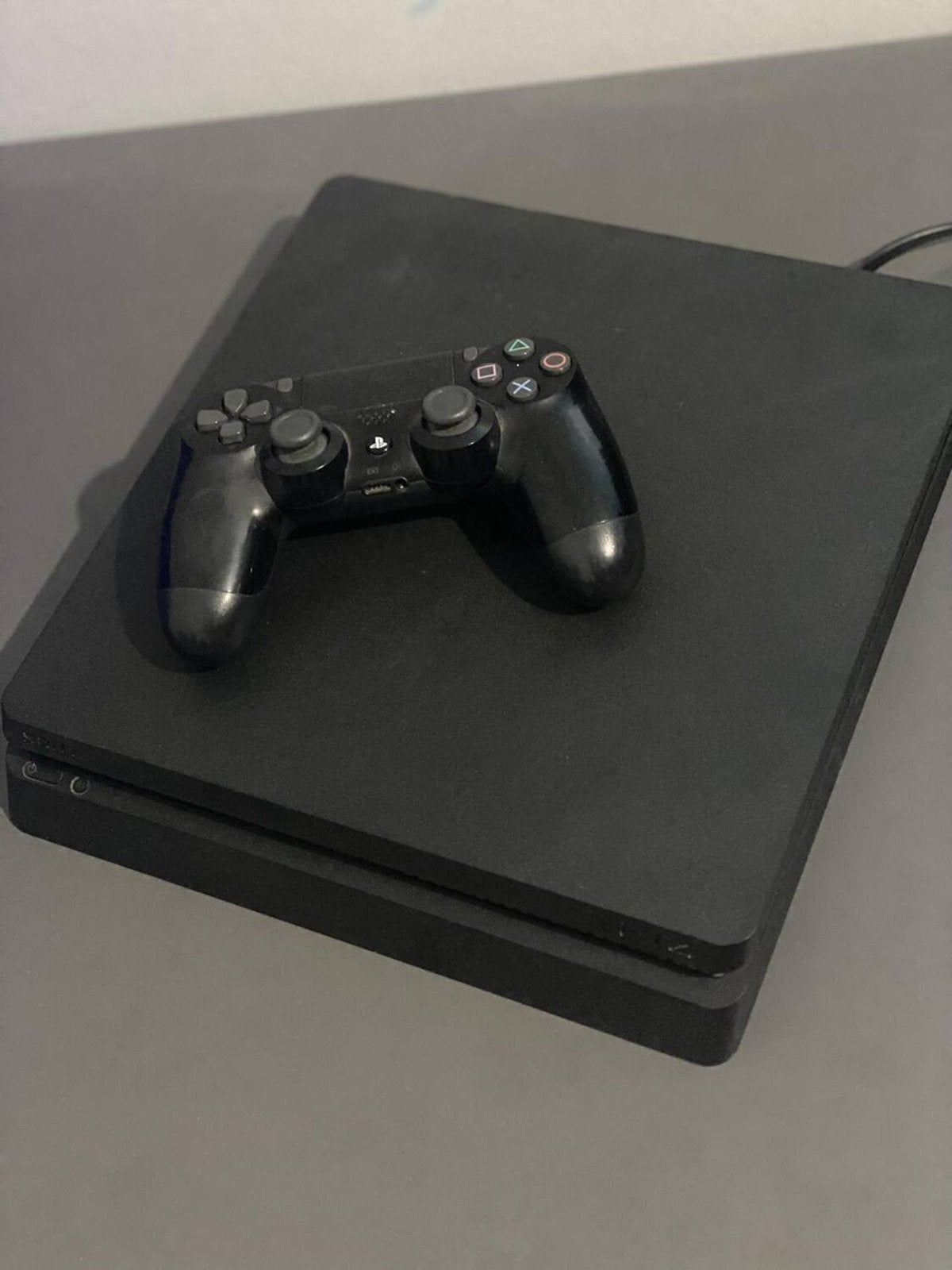 vend 2 Playstation 4, Games en Spelcomputers, Spelcomputers | Sony PlayStation 4, Ophalen, Zo goed als nieuw, 1 TB, Met 1 controller