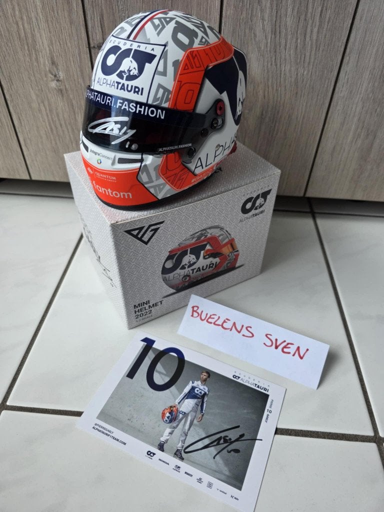1/2 F1 Pierre Gasly Season 2022 * GESIGNEERD * NIEUW *, Ophalen of Verzenden, Nieuw, Formule 1