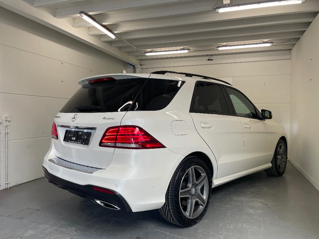 Mercedes-Benz - GLE250d 4M - AMG Line - Pano dak, Auto's, Mercedes-Benz, Automaat, 2950 kg, 4 cilinders, GLE