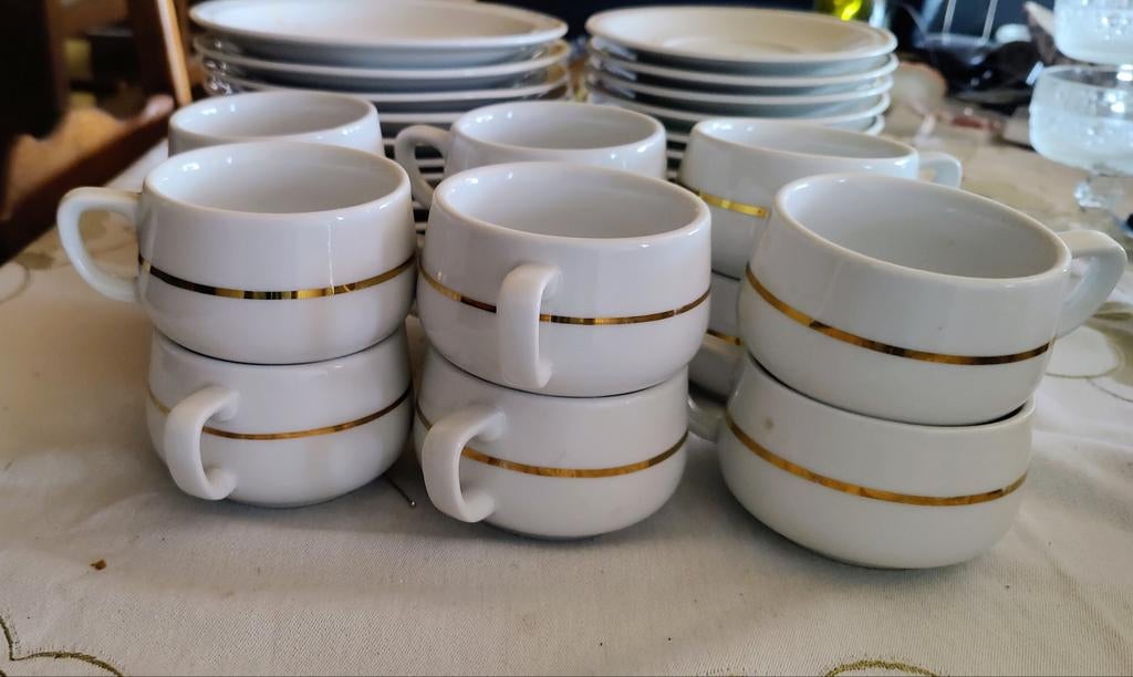 12 delig koffie servies, Huis en Inrichting, Keuken | Servies, Ophalen
