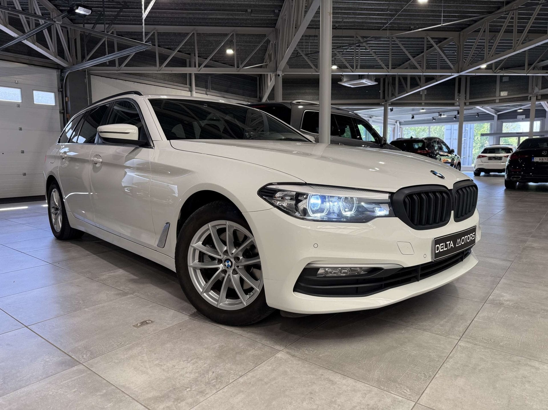BMW 520 520d Touring Aut. Navi Pro LED -2018, Euro 6, Entreprise, Autres couleurs, 5 portes