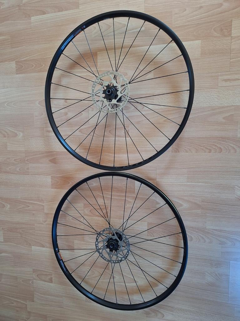 Roues gravel état neuf, Enlèvement