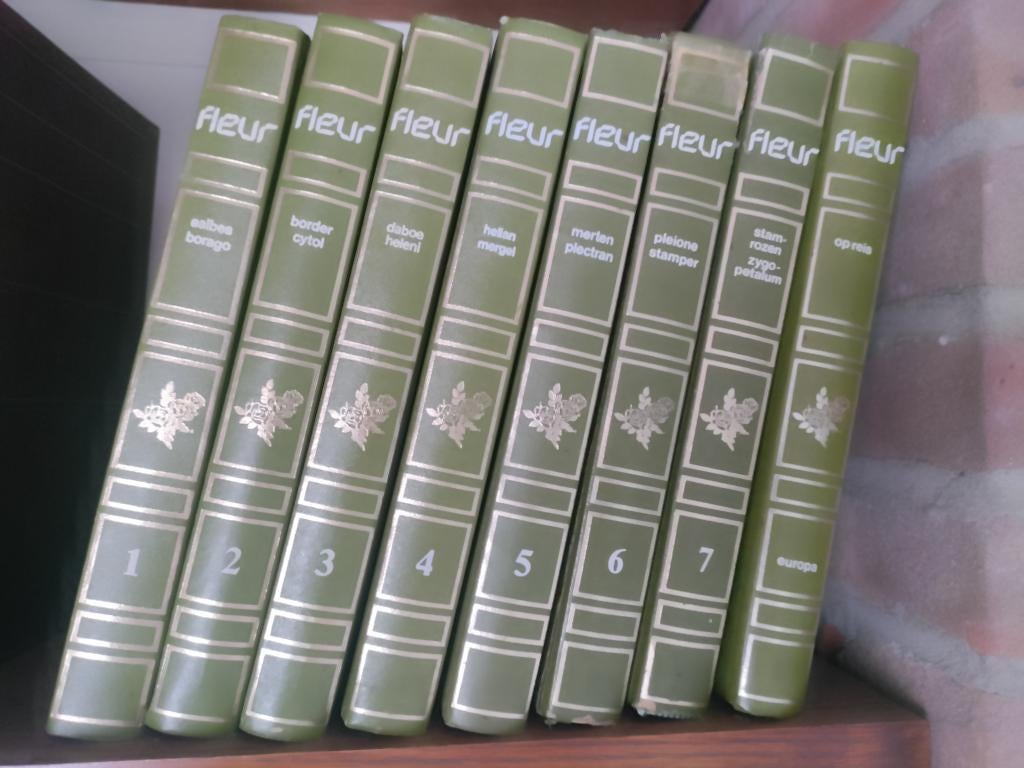 Fleur Praktische bloemen- en plantenencyclopedie, Boeken, Ophalen, Complete serie, Zo goed als nieuw, Bloemen en Planten