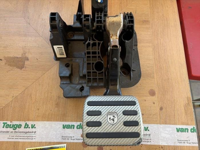 Pédale de frein d'un Fiat 500 Abarth, -, 3 mois de garantie, Utilisé, -