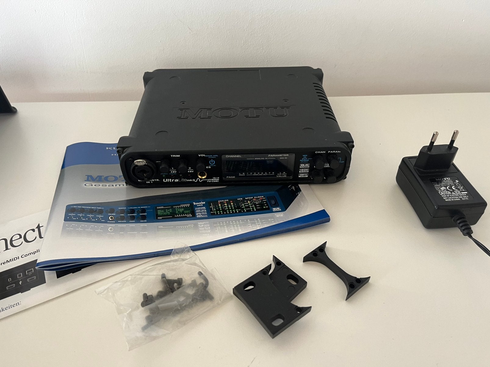 Interface audio MOTU UltraLite-mk3 Hybrid – USB / FireWire, Enlèvement, Utilisé