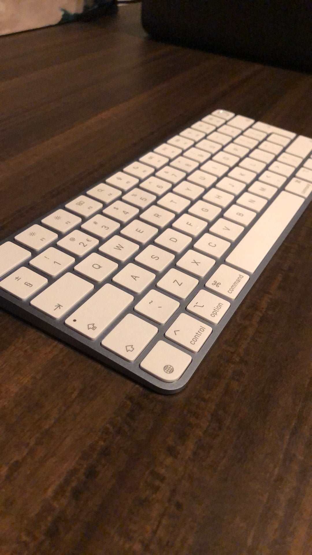 Apple Magic Keyboard Touch ID (qwerty) bleu, Touch ID, Comme neuf, Enlèvement, Qwerty