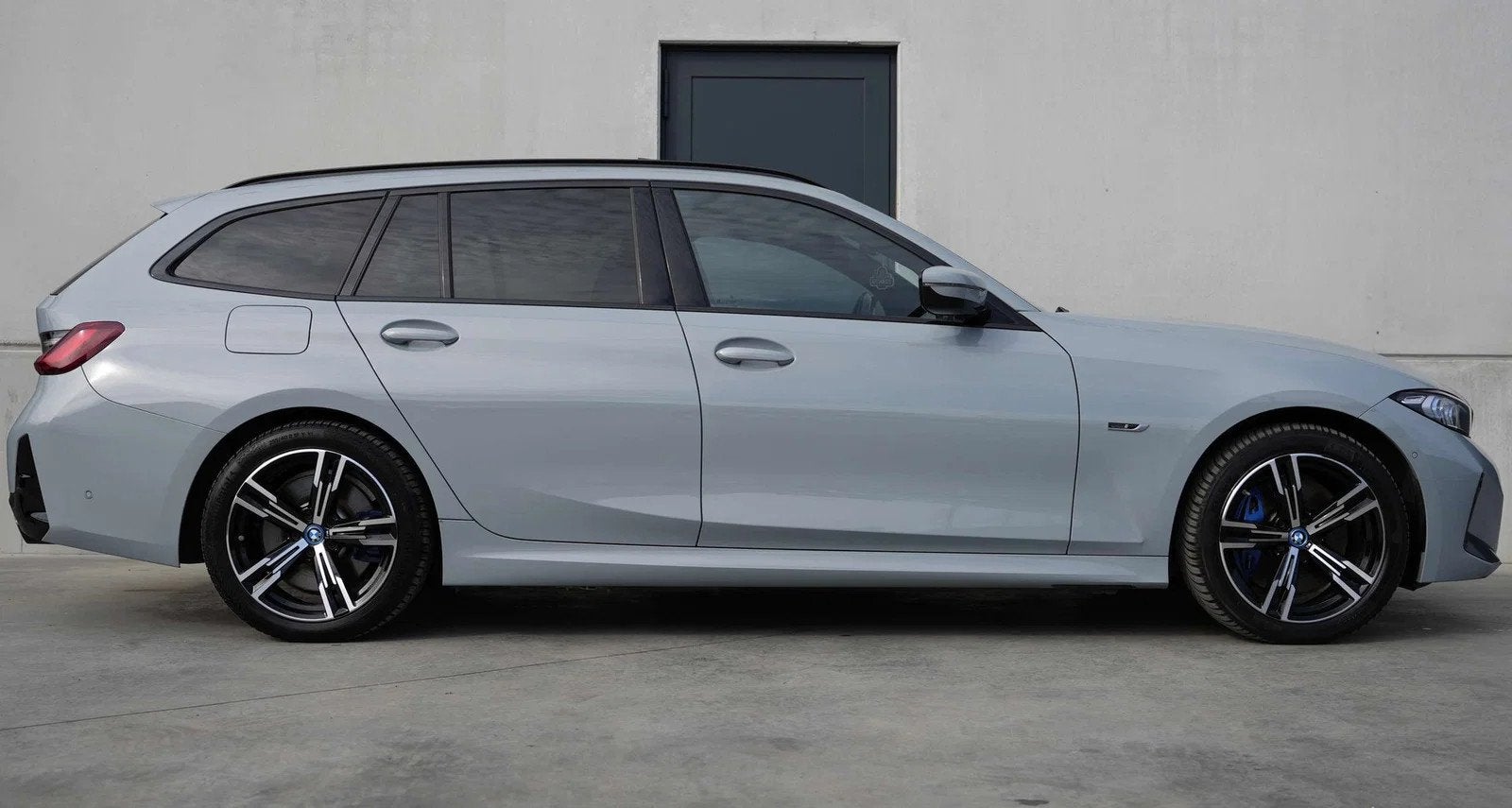 BMW 3 Serie 330 X-Drive | LCI | M Sport | Panorama | Trekhaa, Autos, Cuir, Argent ou Gris, Achat, Automatique
