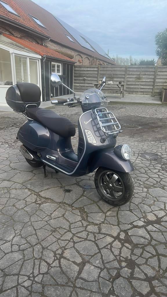 Vespa GTV 250ie, Ophalen, Zo goed als nieuw