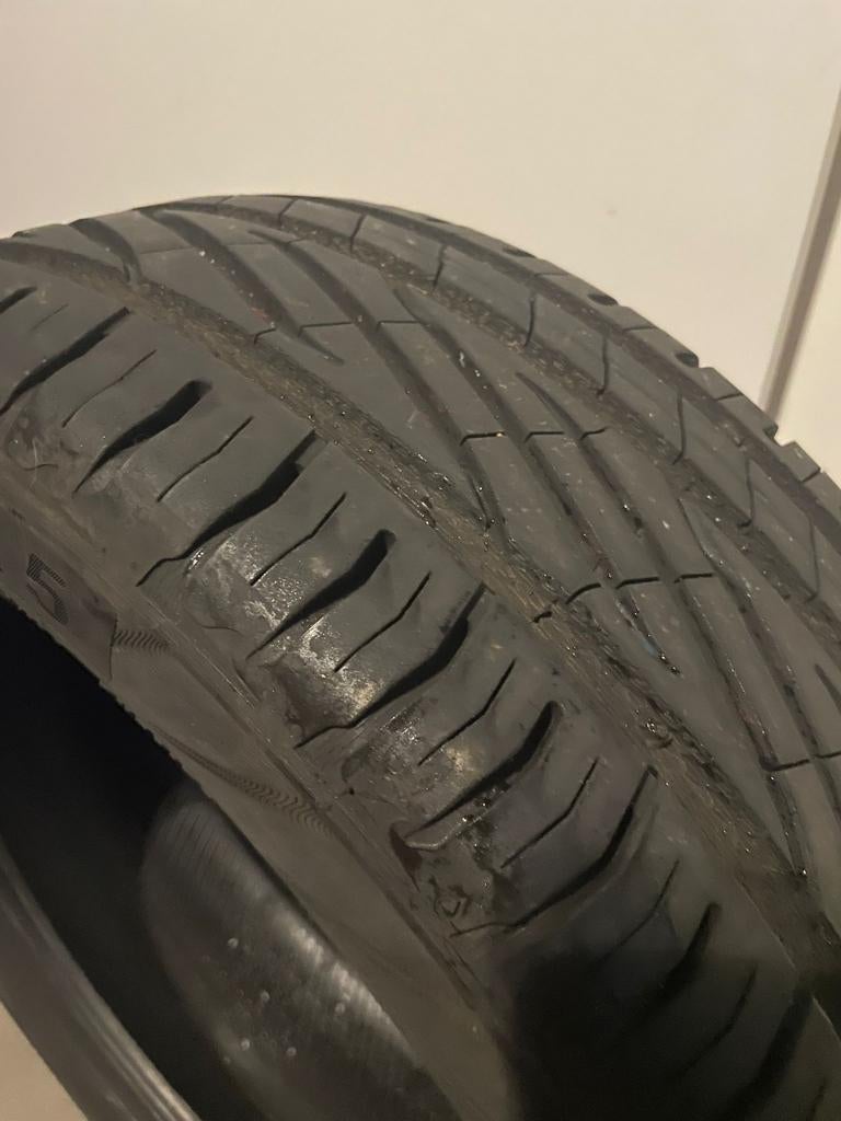 195/50R15 82H  Uniroyal rain sport 5, Autos : Pièces & Accessoires, Pneus & Jantes, Enlèvement ou Envoi, Utilisé