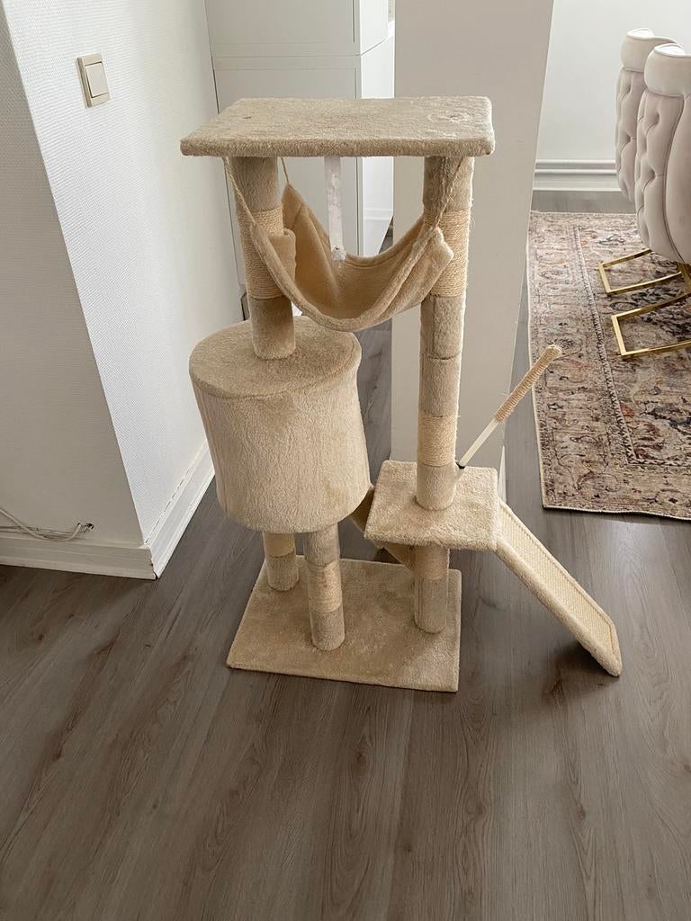 Arbre à chat, Animaux & Accessoires, Comme neuf