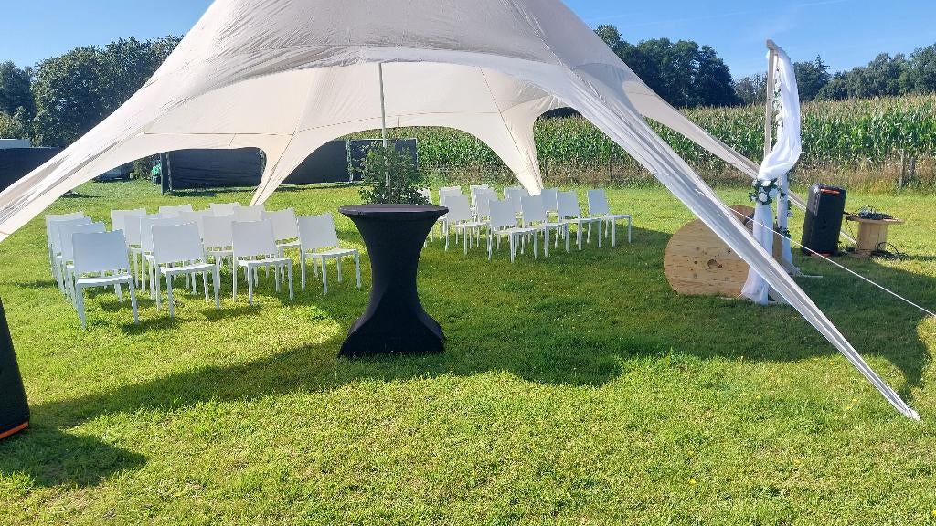 Verhuur van witte ceremonie stoelen, wedding stoelen,..., Enlèvement ou Envoi, Comme neuf