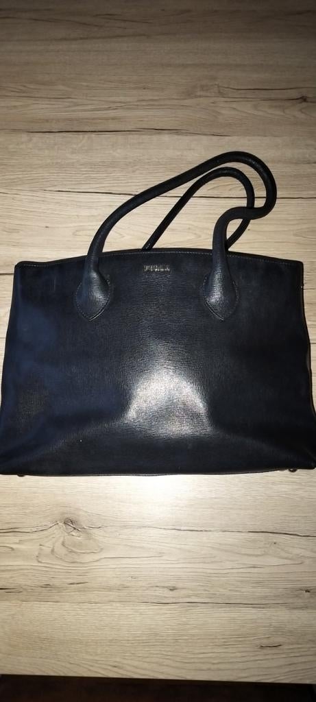 Zwarte handtas van Furla, Handtassen en Accessoires, Tassen | Damestassen, Ophalen, Handtas
