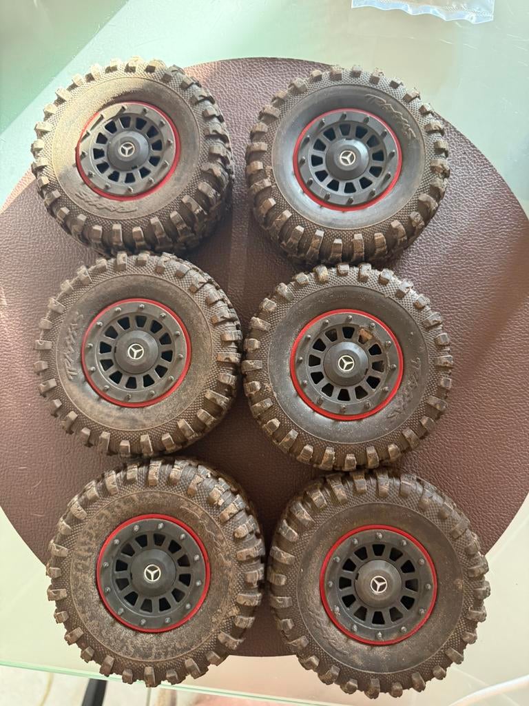 Originele traxxas trx6 wielen met banden, Ophalen, Zo goed als nieuw