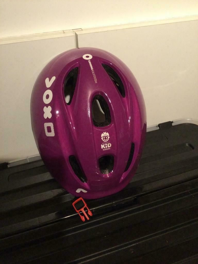 Casque btwin 52-56cm mauve. État neuf, Neuf
