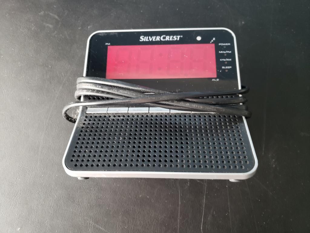 Réveil électronique avec câble ou piles, Enlèvement, Utilisé, Digital