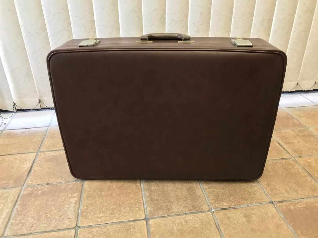 Grande valise en skaï, Enlèvement, Utilisé, 60 à 70 cm, 35 à 45 cm
