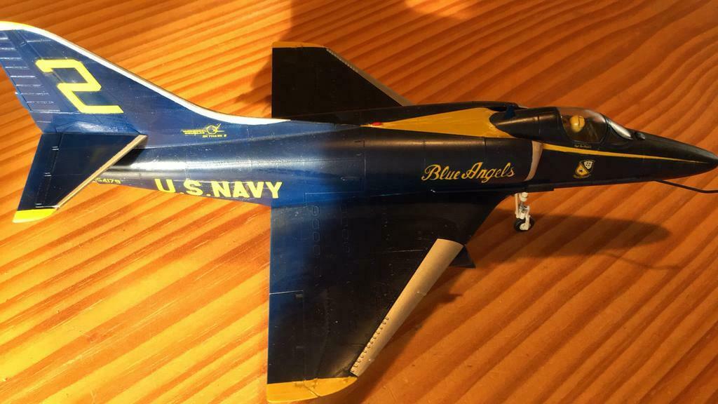 Avion américain MARINE. Anges bleus., Enlèvement ou Envoi, Comme neuf