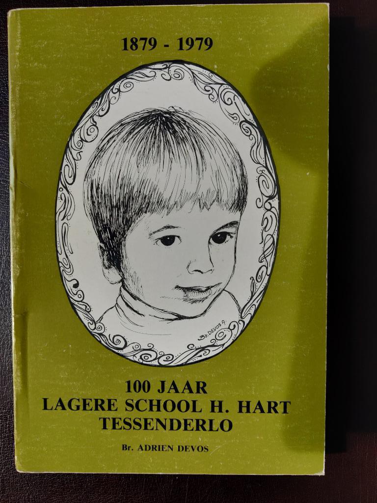 100 jaar lagere school H.Hart Tessenderlo, Boeken, Geschiedenis | Stad en Regio, Ophalen of Verzenden, Gelezen, Adrien Devos