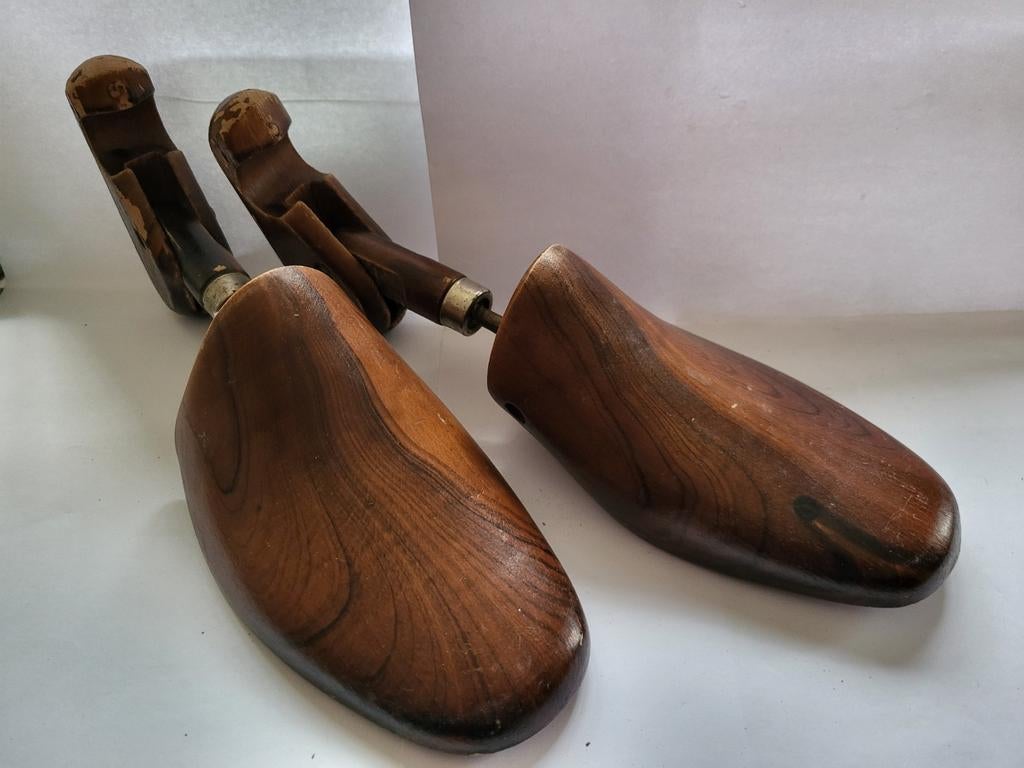 Embauchoirs en bois vintage taille 40, Enlèvement ou Envoi, Brun, Autres types, Porté