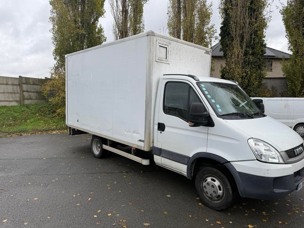 Iveco daily 2.3 170.000km, Auto's, Bestelwagens en Lichte vracht, Particulier, Iveco, Diesel, Handgeschakeld, Ophalen