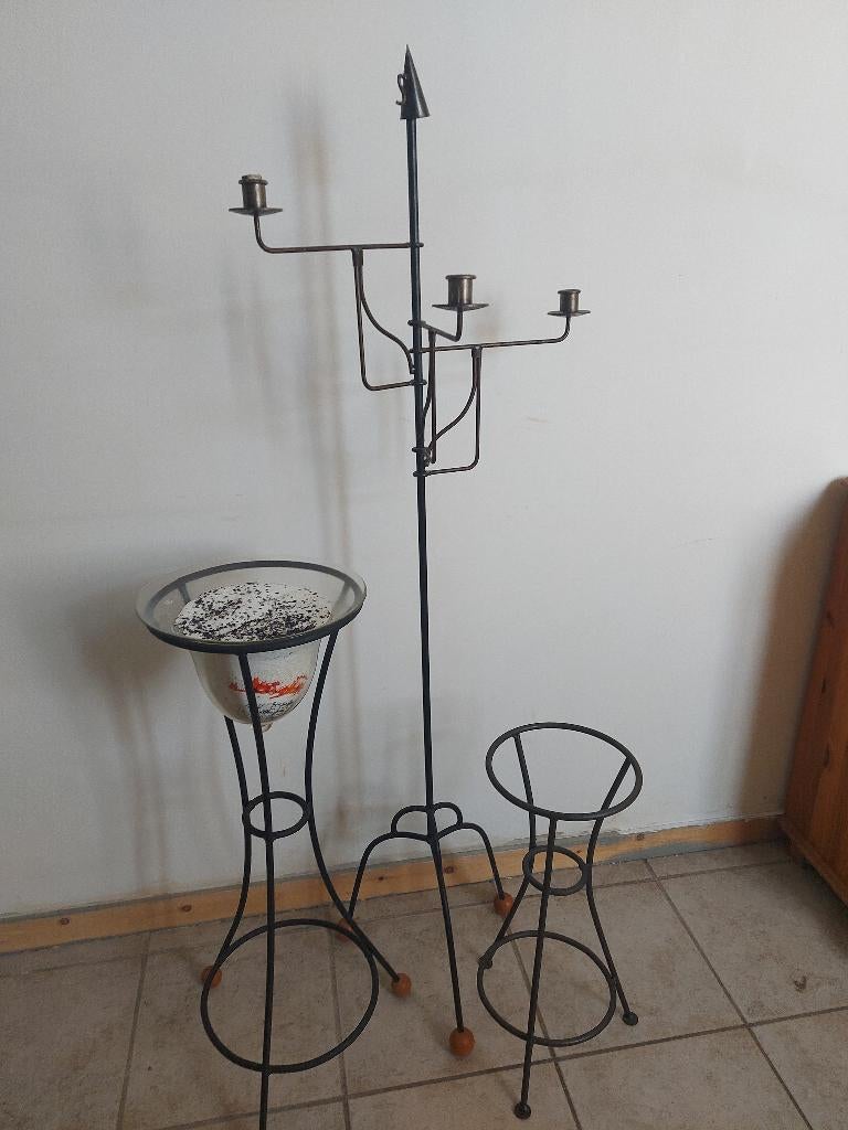 3 metalen stukken (kandelaar+plantenhouder+wastafelhouder), Ophalen, Gebruikt