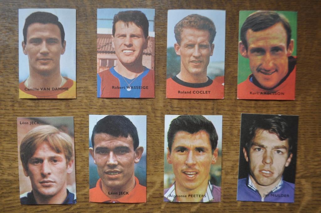 VICTORIA 8 PRENTJES VOETBALSPELERS, Ophalen of Verzenden, Gebruikt, Meerdere plaatjes