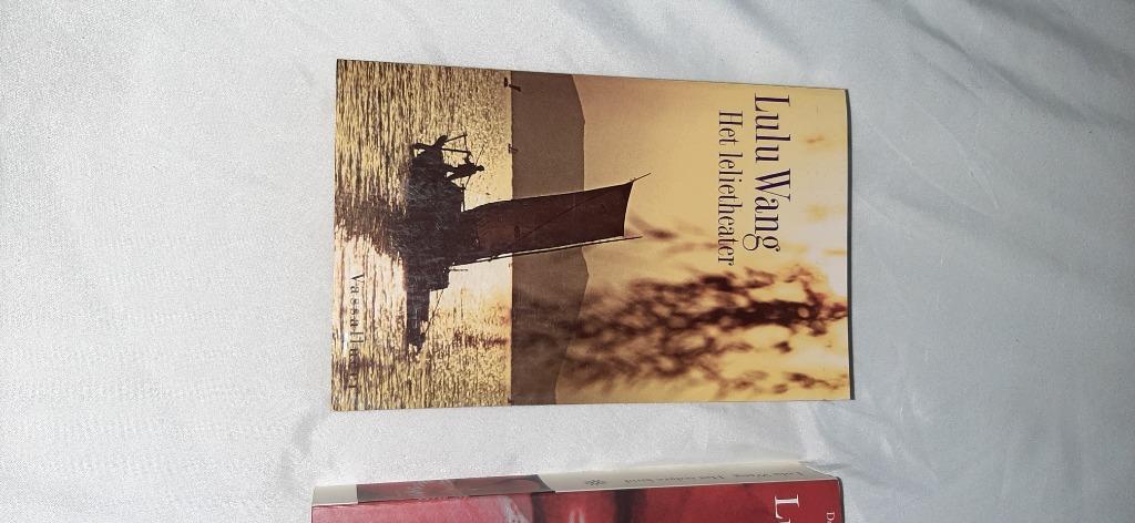 2 boeken Het lelietheater, het tedere kind, Ophalen, België, Lulu wang, Zo goed als nieuw