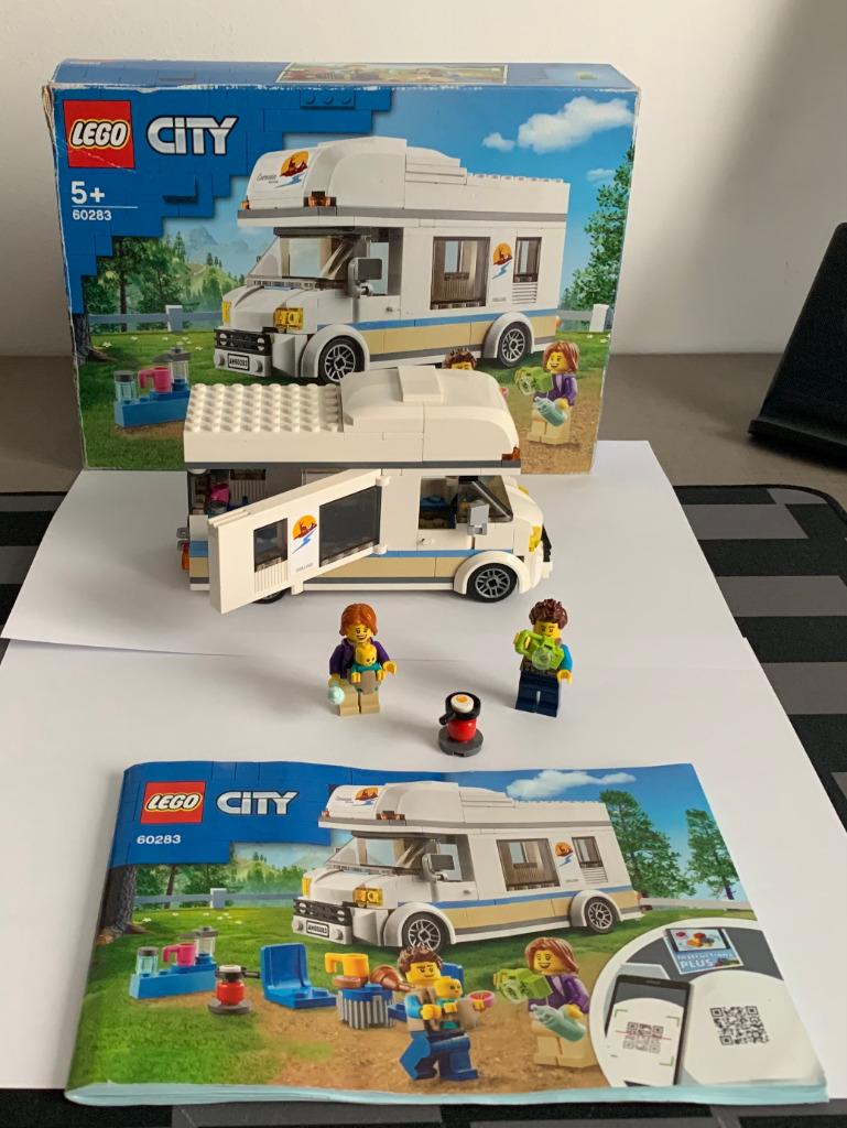Jeu de construction LEGO CITY  camping car (60283), Kinderen en Baby's, Speelgoed | Duplo en Lego, Ophalen, Zo goed als nieuw