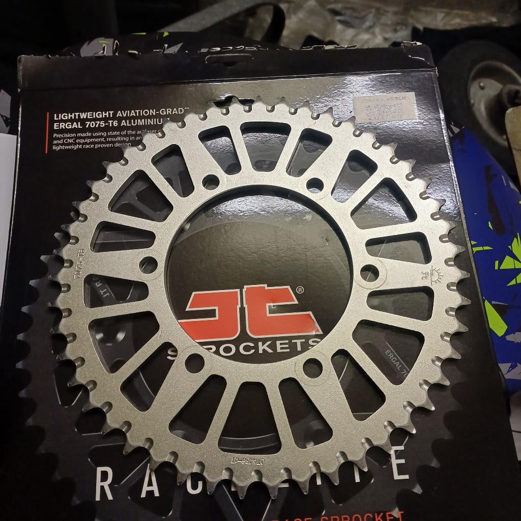 Couronne JT Yamaha R6  RJ11 et RJ15, Motos, 600 cm³, Super Sport, Particulier, 4 cylindres