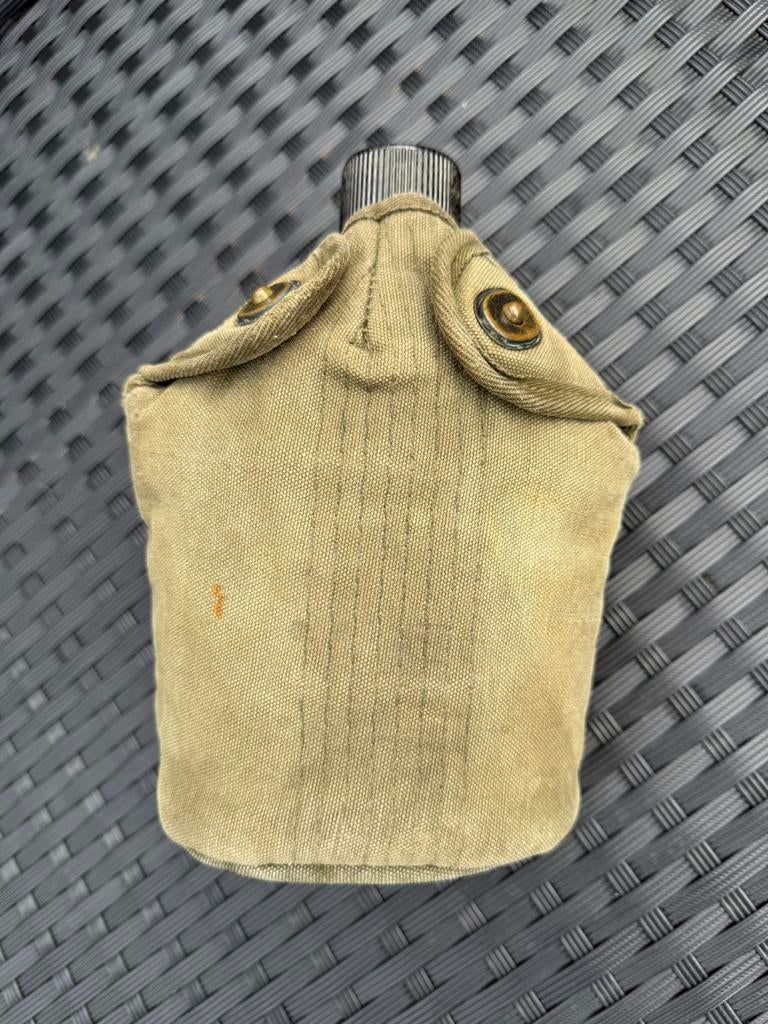 US Marine Canteen 1945, Enlèvement ou Envoi