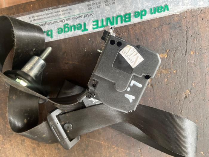 Ceinture de sécurité avant gauche d'un Renault Twingo, Autos : Pièces & Accessoires, Renault, -, 3 mois de garantie, Utilisé