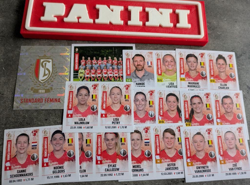 Panini FOOTBALL 2020/21 STICKERS 11X dames Standard Femina, Ophalen of Verzenden, Nieuw