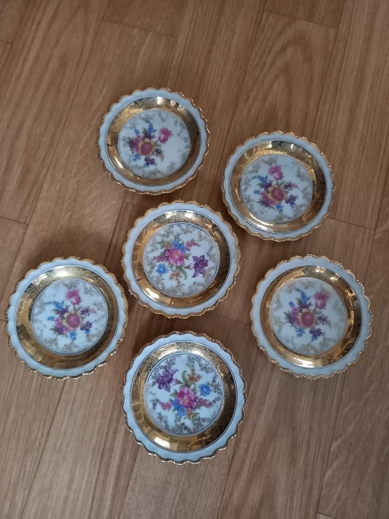 6 BELLES ASSIETTES FLEURS, Antiquités & Art, Enlèvement ou Envoi