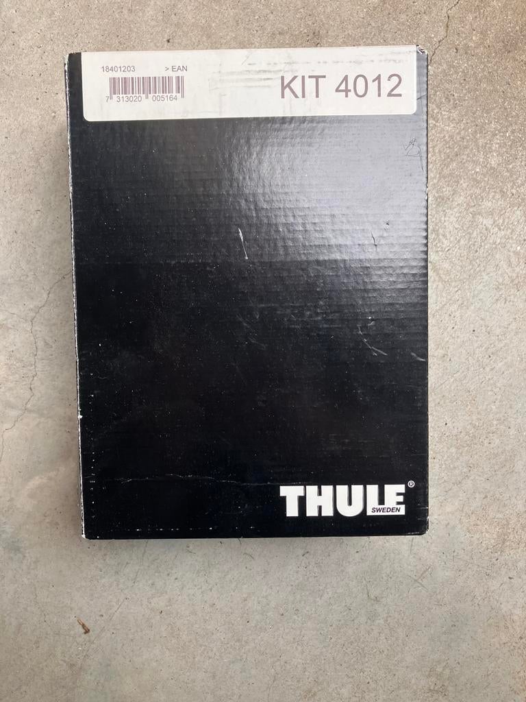 Thule kit 4012 voor insignia sport tourer, Auto diversen, Dakdragers, Ophalen, Zo goed als nieuw