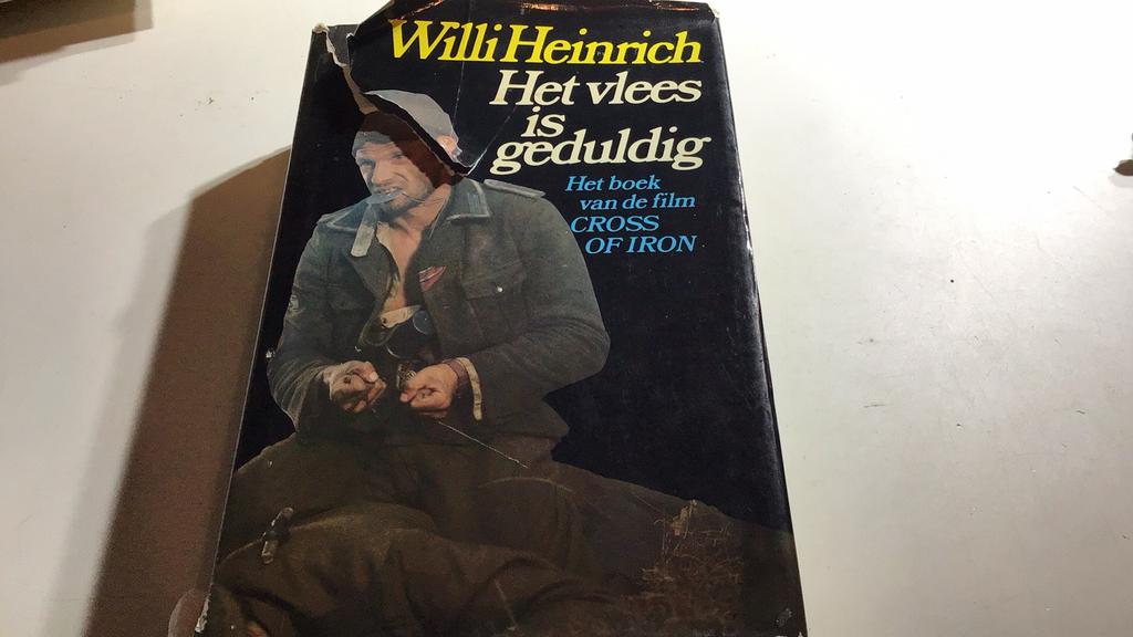 Het vlees is geduldig (b5), Ophalen of Verzenden, Gelezen, Willi heinrich