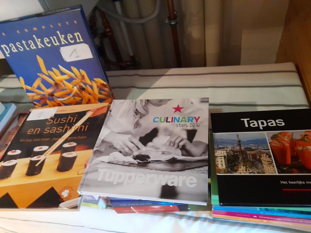 Kookboeken , tapas, enz, Ophalen of Verzenden, Zo goed als nieuw