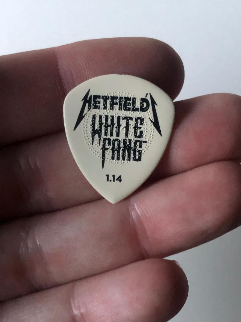Metallica original James Hetfield white fang Guitarpick, Ophalen of Verzenden, Zo goed als nieuw