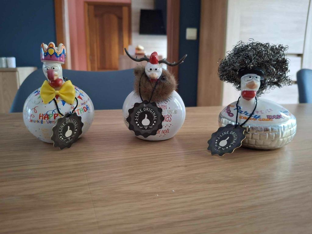 3 Poules (4), Collections, Enlèvement
