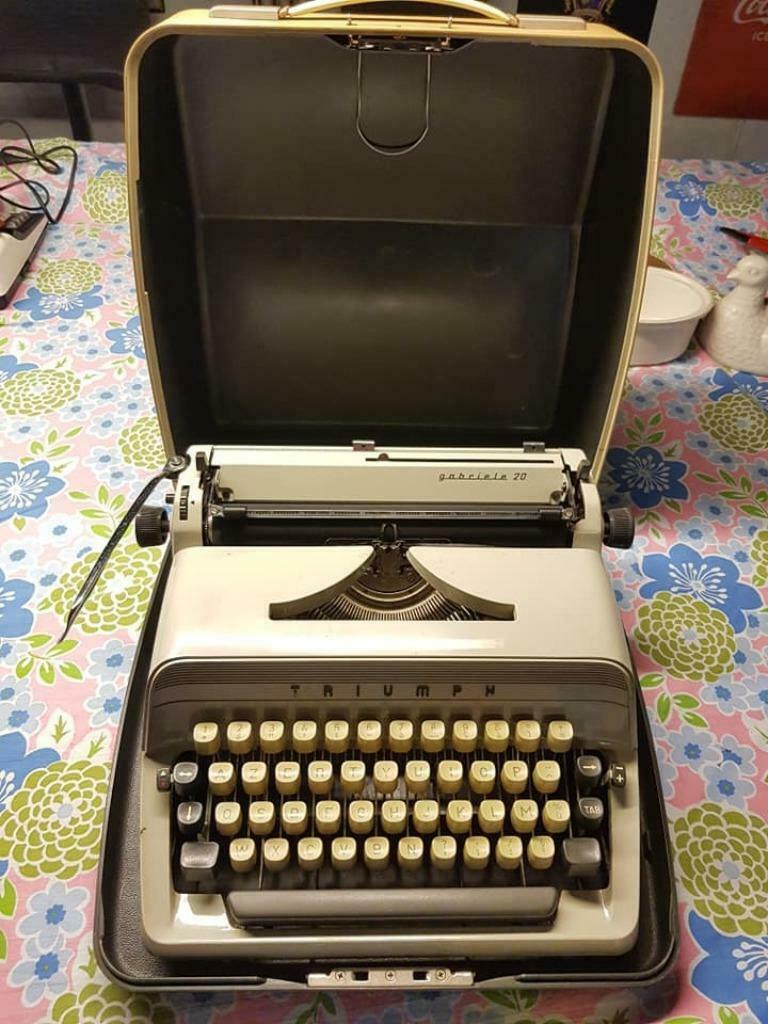 Vintage typemachine Triumph Gabrielle 20, Verzamelen, Ophalen of Verzenden, Overige typen