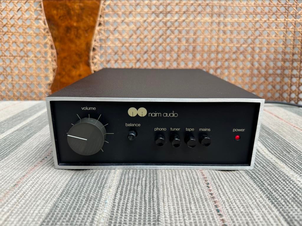 Uniek! Nieuwstaat Naim Audio Nait 1 Versterker 1984, TV, Hi-fi & Vidéo, Amplificateurs & Ampli-syntoniseurs, Comme neuf, Enlèvement ou Envoi