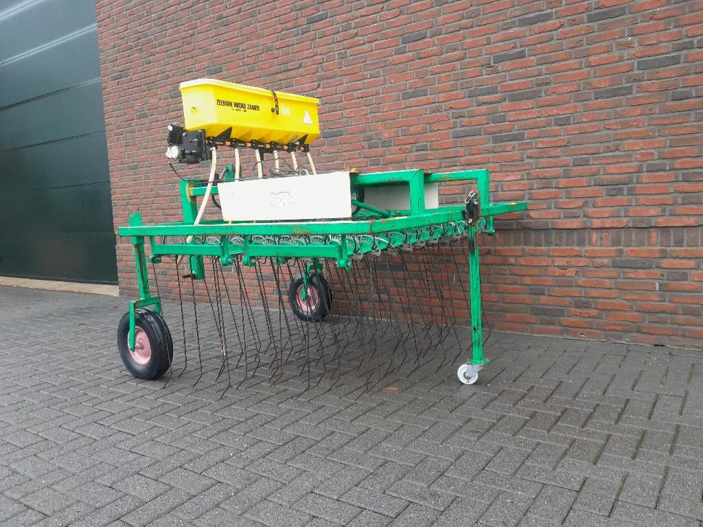 Aangedreven Wiedeg met Opbouwstrooier, Ophalen, Overige soorten