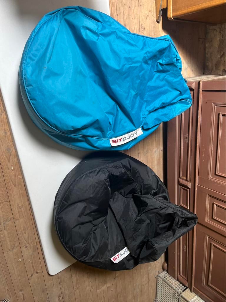 2 poufs Sit & Joy, Enlèvement, Utilisé