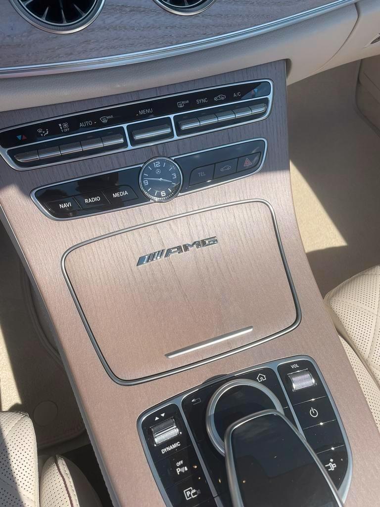 amg embleem asbak logo dashboord dashboard w205 w213 c43 c63, Auto-onderdelen, Ophalen of Verzenden, Nieuw, Mercedes-Benz