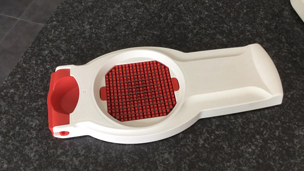 Tupperware frietsnijder, Huis en Inrichting, Ophalen of Verzenden, Zo goed als nieuw