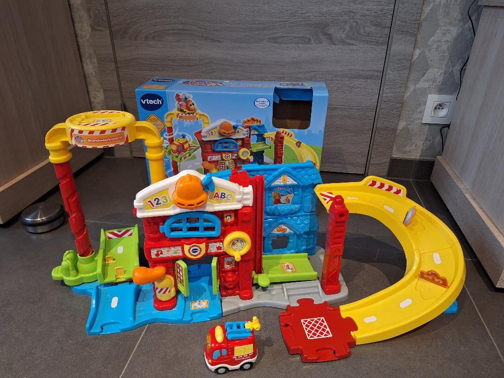 Brandweerkazerne Vtech Toet Toet Auto's, Kinderen en Baby's, Ophalen, Gebruikt